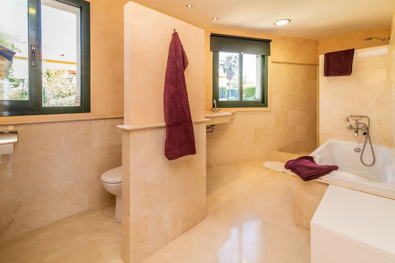 N&A Benalmadena Stunning 2Bdr Villa With Sea Views