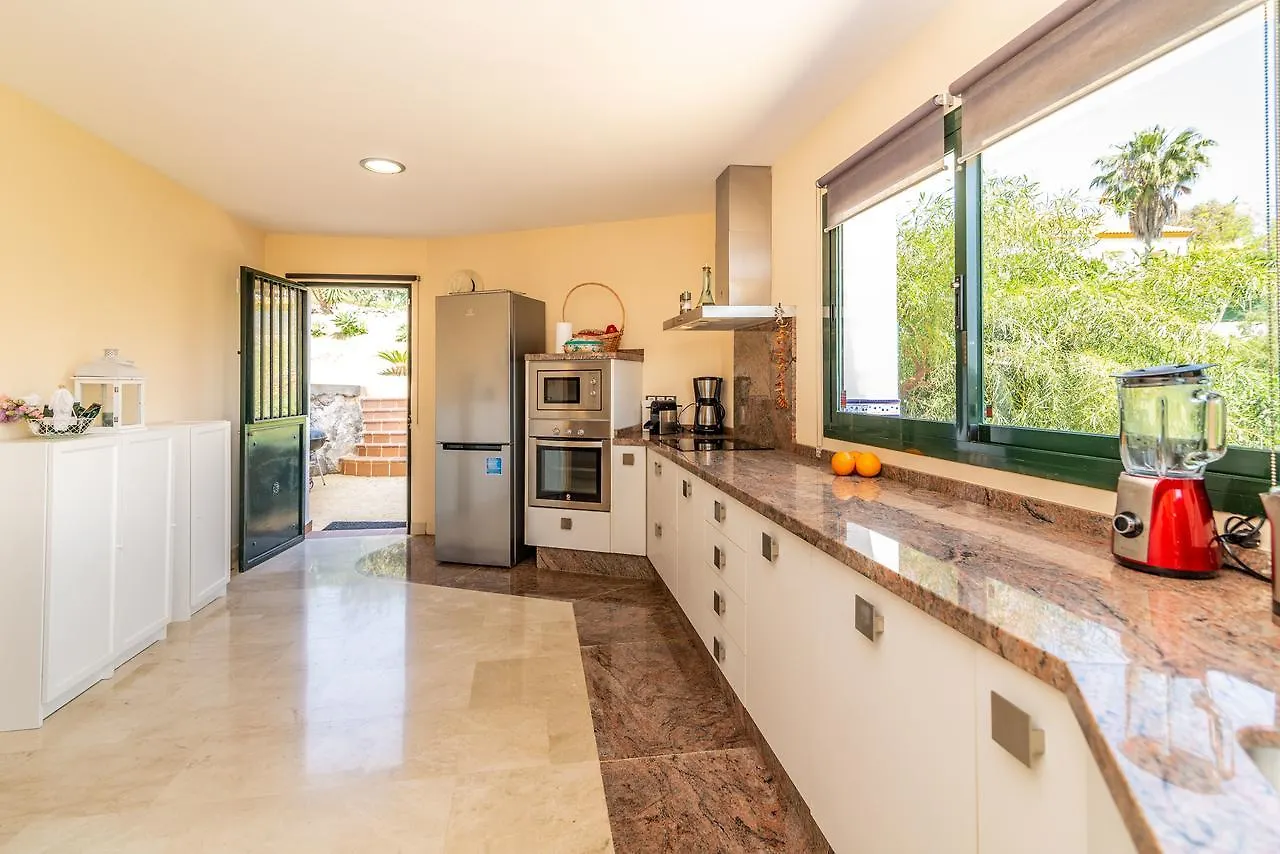 N&A Benalmadena Stunning 2Bdr Villa With Sea Views 0*,