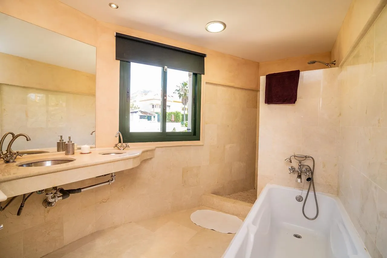 N&A Benalmadena Stunning 2Bdr Villa With Sea Views 0*,