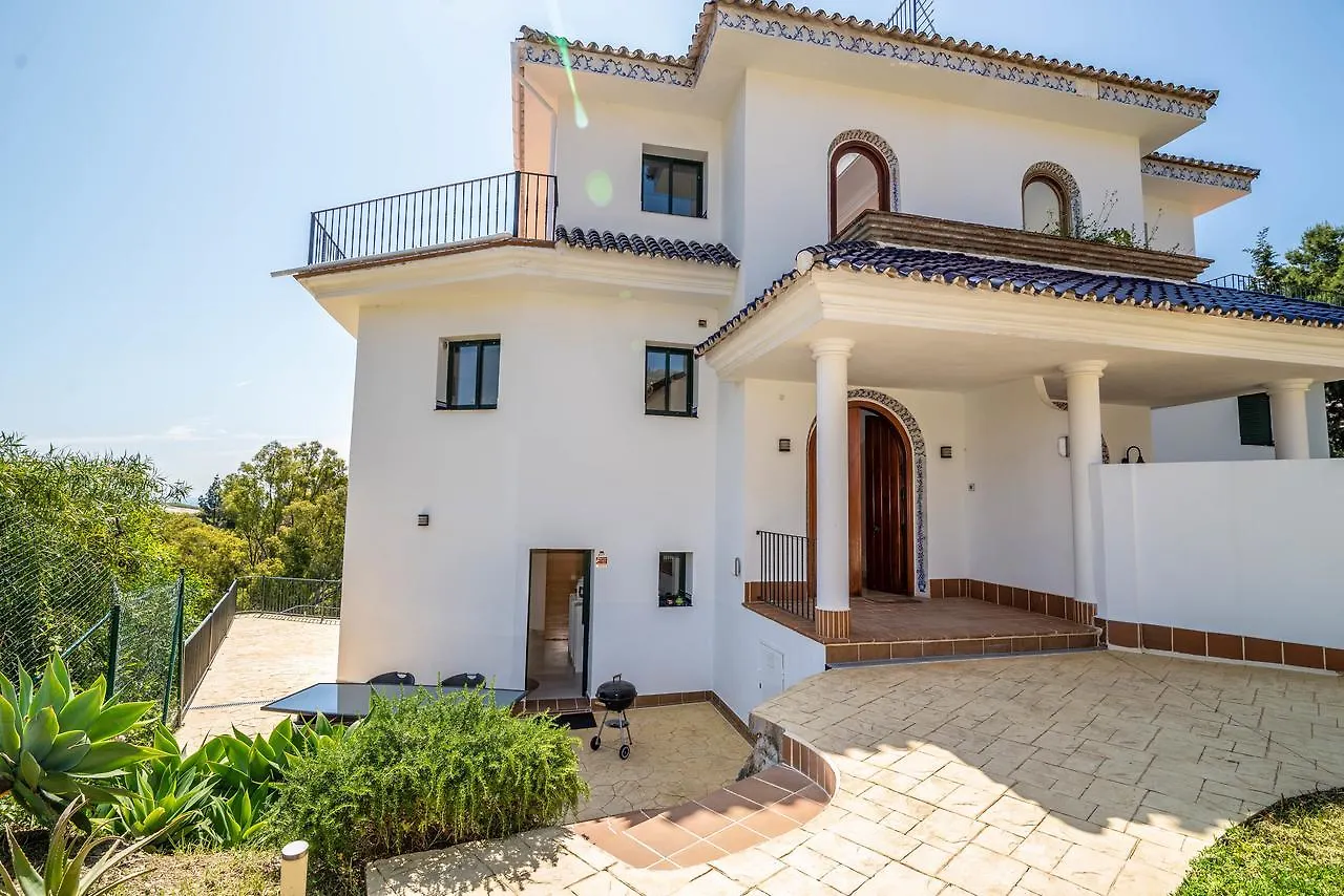 N&A Benalmadena Stunning 2Bdr Villa With Sea Views