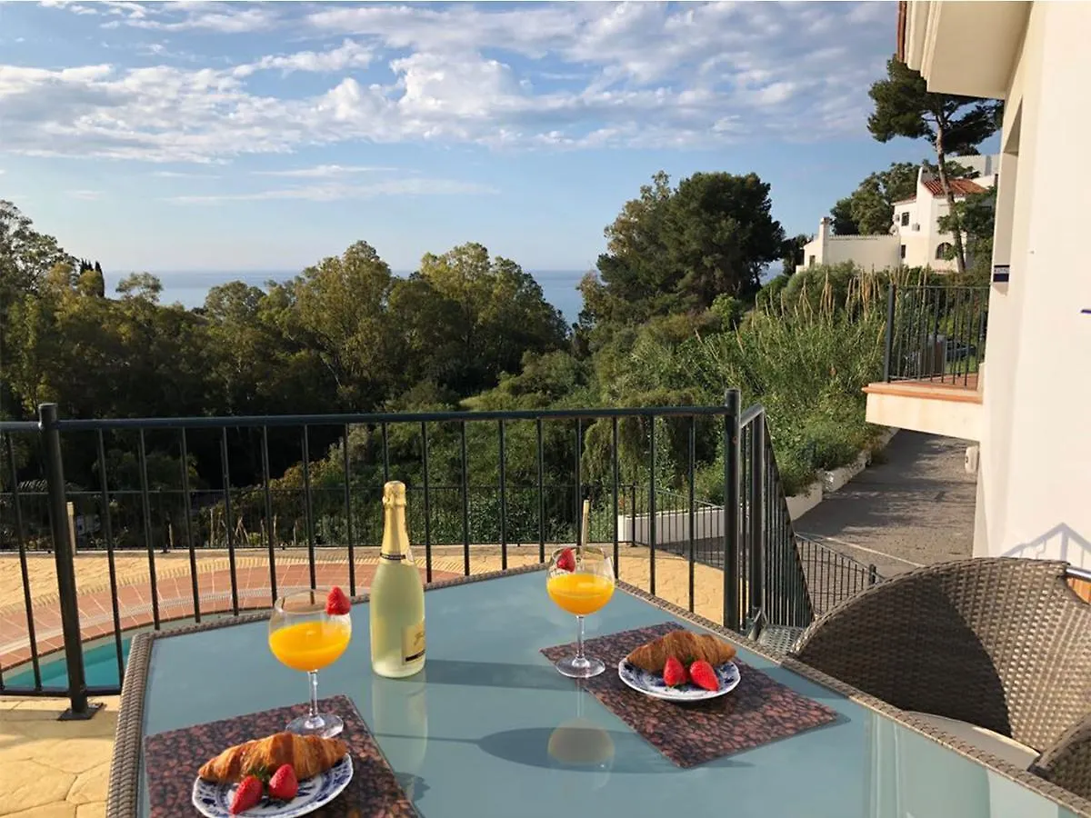 N&A Benalmadena Stunning 2Bdr Villa With Sea Views 0*,  Spain